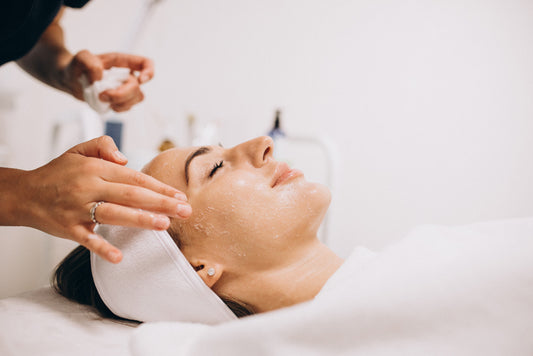 Esthetician: Discover 5 SkinCare and Beauty Trends 2024